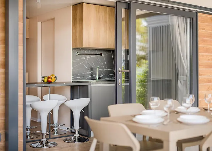 Elements Mobile Homes Кемпинг Селце