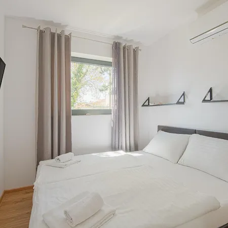 Elements Mobile Homes Campingplatz