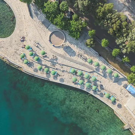 Elements Mobile Homes Campingplatz