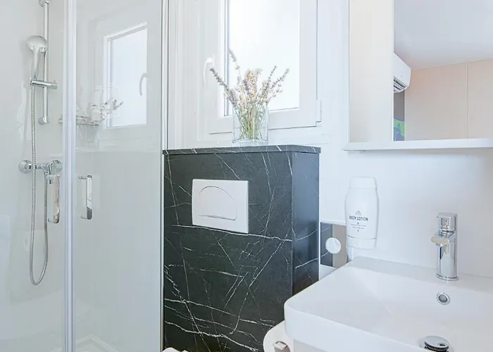 Kamp alanı Elements Mobile Homes