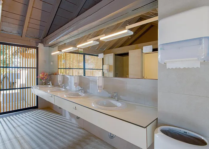 Kamp alanı Elements Mobile Homes